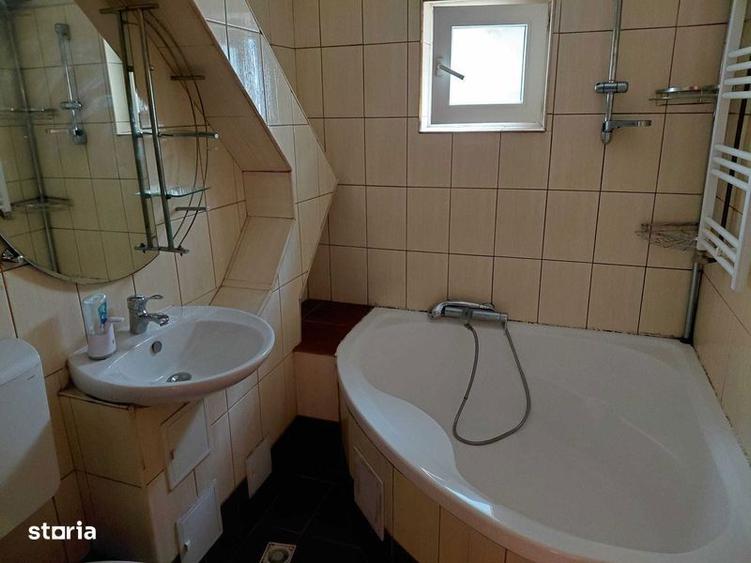 Apartament cu 4 camere decomandat, mobilat în Bucovina