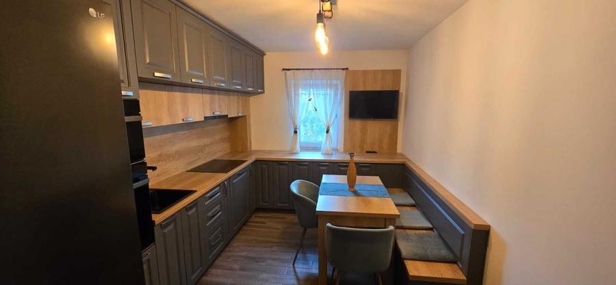 Apartament cu 3 camere decomandat în Decebal