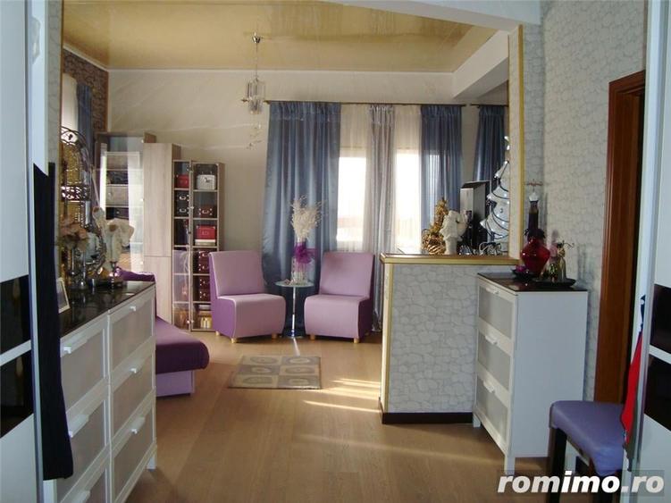 Casă cu 11 camere cu Teren 633 Mp în Clinceni