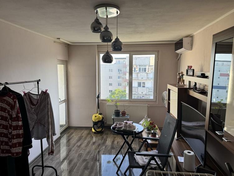 Apartament cu 2 camere decomandat în Brâncoveanu