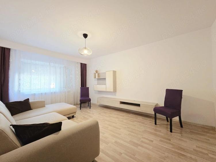 Apartament cu 3 camere decomandat în Piața Centrală