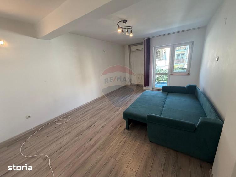 Apartament cu 2 camere decomandat în Craiovița Nouă
