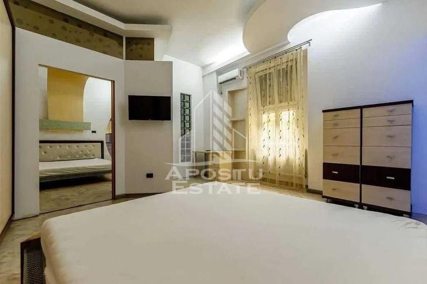 Apartament cu 2 camere semidecomandat, mobilat în Central