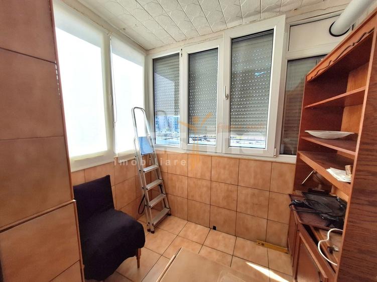 Apartament cu 3 camere decomandat, mobilat în Dristor