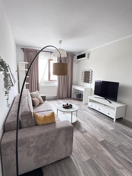 Apartament cu 2 camere decomandat în Fundeni