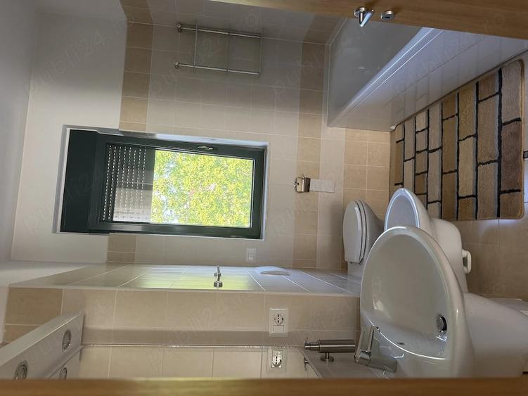 Apartament cu 3 camere decomandat în Dumbrăvița