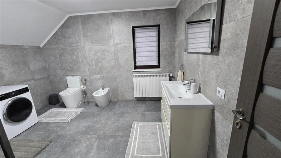 Casă individuală cu 4 camere cu Teren 1000 Mp în Mitocu Dragomirnei