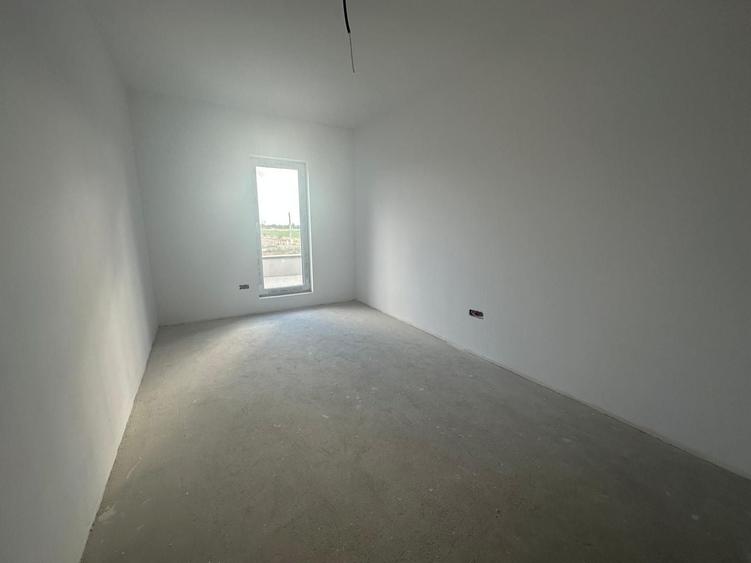 Duplex cu 4 camere cu Canalizare în Dumbrăvița