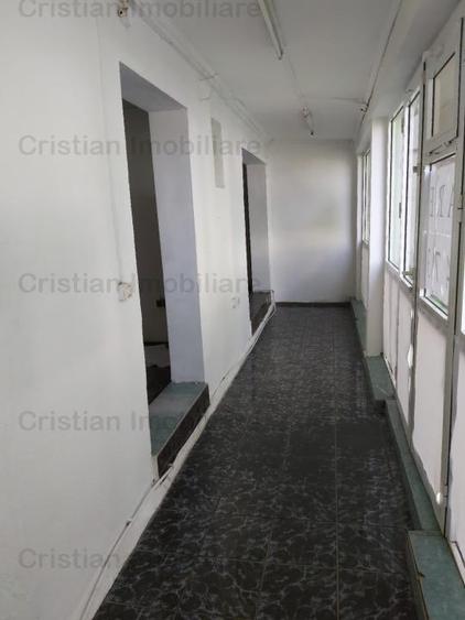 Apartament cu 3 camere decomandat în Apollo