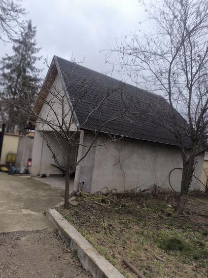 Casă cu 4 camere în Ipotești