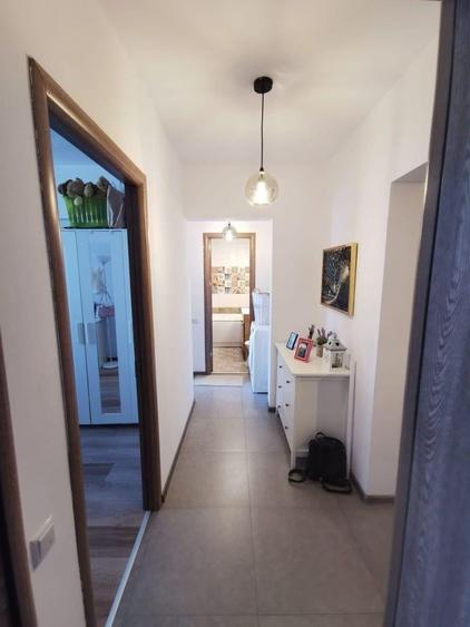 Apartament cu 3 camere decomandat în Giurgiului