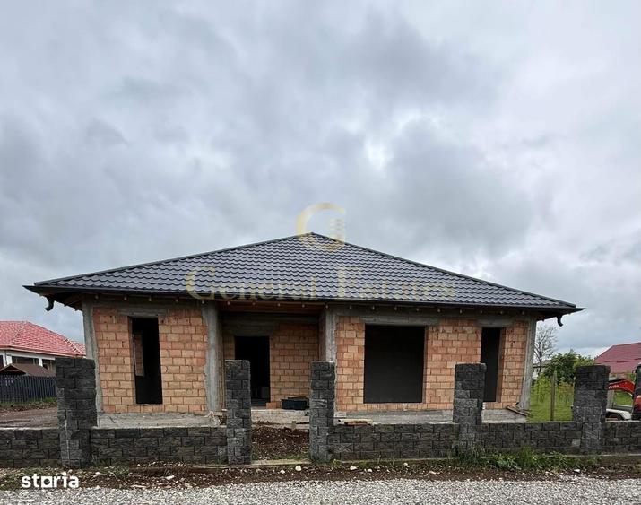 Casă cu 4 camere în Central