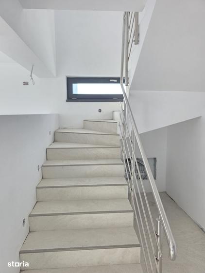 Casă cu 4 camere cu Teren 500 Mp în Central