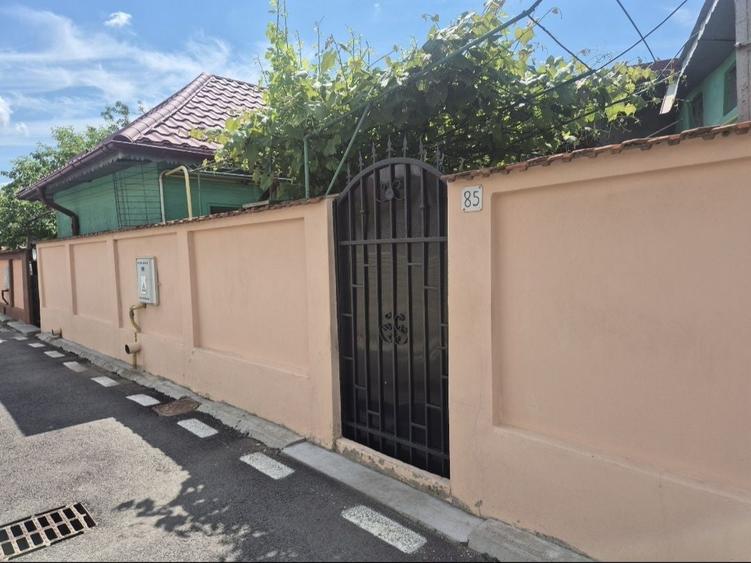 Casă cu 3 camere în Popoveni