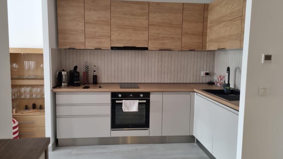 Apartament cu 2 camere semidecomandat, mobilat în Dristor