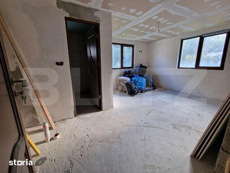 Casă cu 7 camere cu Teren 1000 Mp în Mărișel