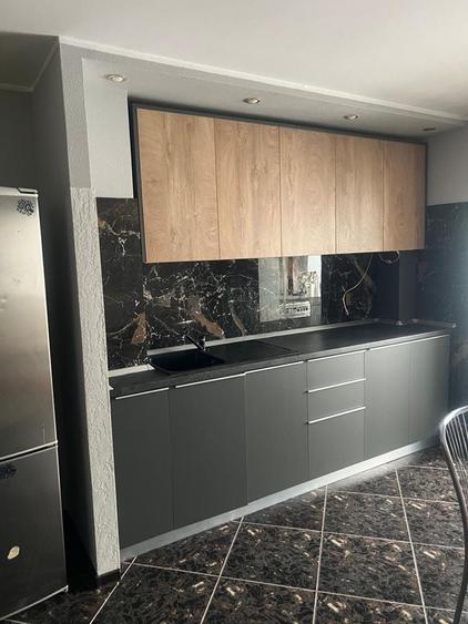 Apartament cu 2 camere decomandat în Piața Centrală
