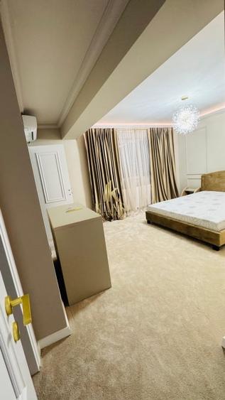 Apartament cu 4 camere decomandat în Pipera