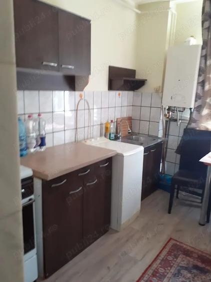 Apartament cu 2 camere semidecomandat în Simeria