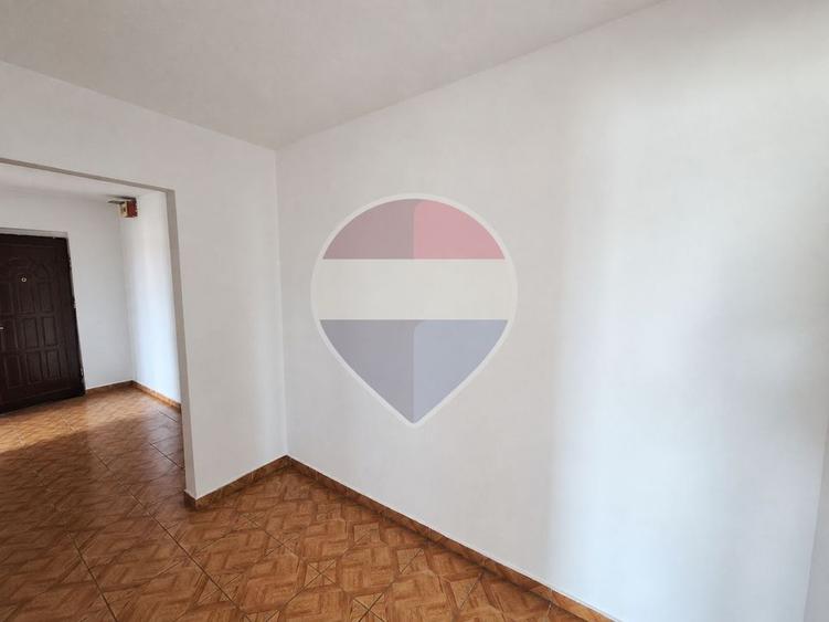 Apartament de vânzare 3 camere decomandat Voluntari - 12