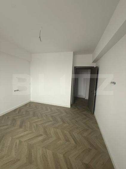 Apartament cu 3 camere decomandat în Micro 6