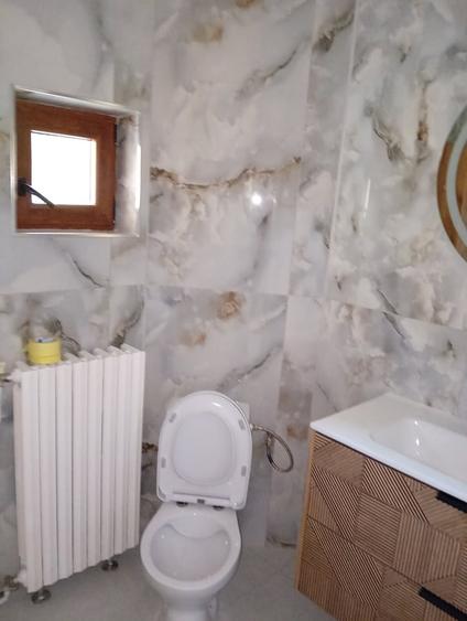Casă cu 5 camere cu Teren 275 Mp în Tineretului