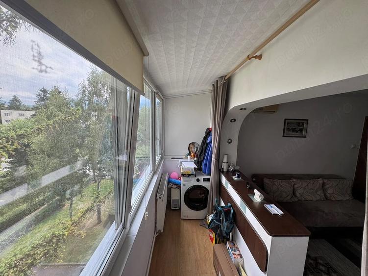 Apartament cu 2 camere semidecomandat în Gemenii