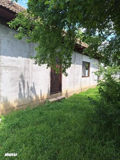 Casă cu 3 camere cu Teren 2420 Mp în Central