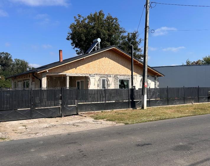 Casă individuală cu 4 camere cu Teren 1006 Mp în Curcubeu
