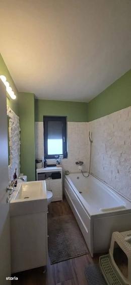 Apartament cu 2 camere decomandat în Odăile