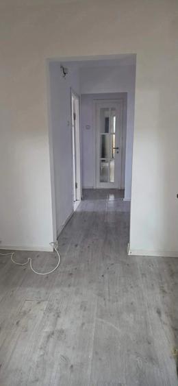 Apartament cu 3 camere decomandat în Țiglina 3