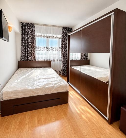 Apartament cu 3 camere decomandat în Republicii