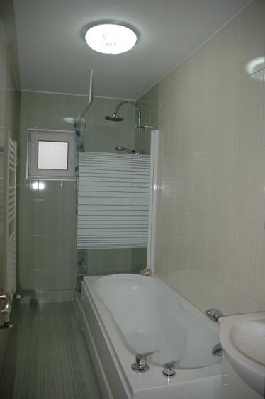 Apartament cu 3 camere decomandat în Ștrand