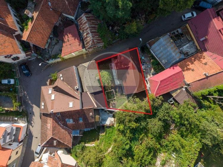 Casă individuală cu 2 camere cu Teren 191 Mp în Schei