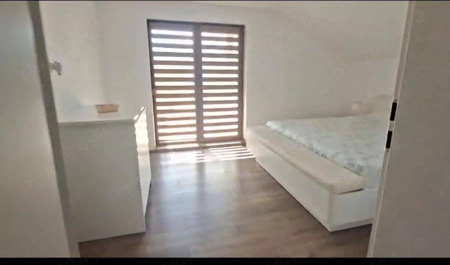 Casă cu 4 camere cu Teren 300 Mp în Central