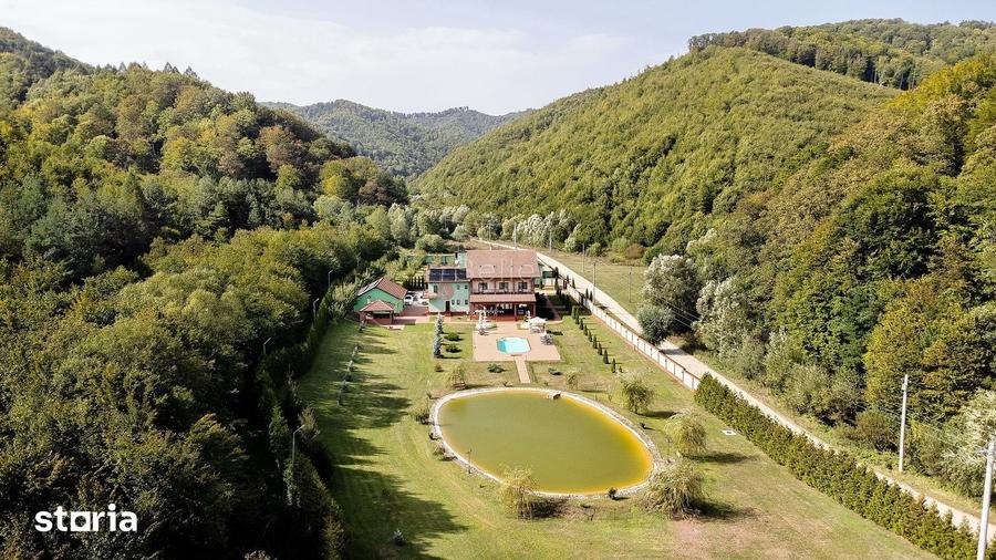 Casă cu Teren 16500 Mp în Crizbav