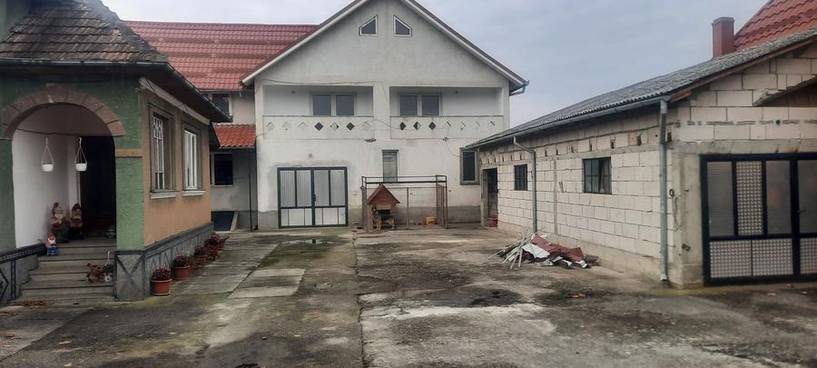 Casă cu 4 camere în Valea Cufundoasă