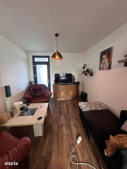Casă cu 5 camere cu Teren 500 Mp în Central