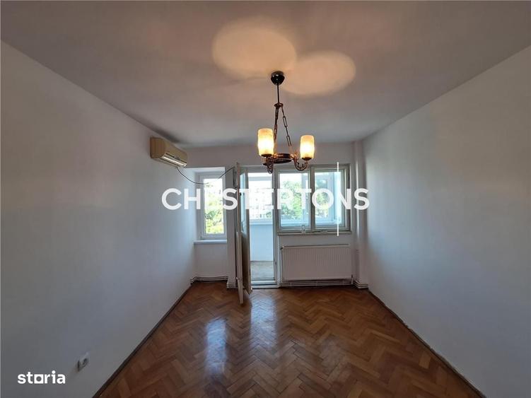 Apartament cu 3 camere semidecomandat în Gării