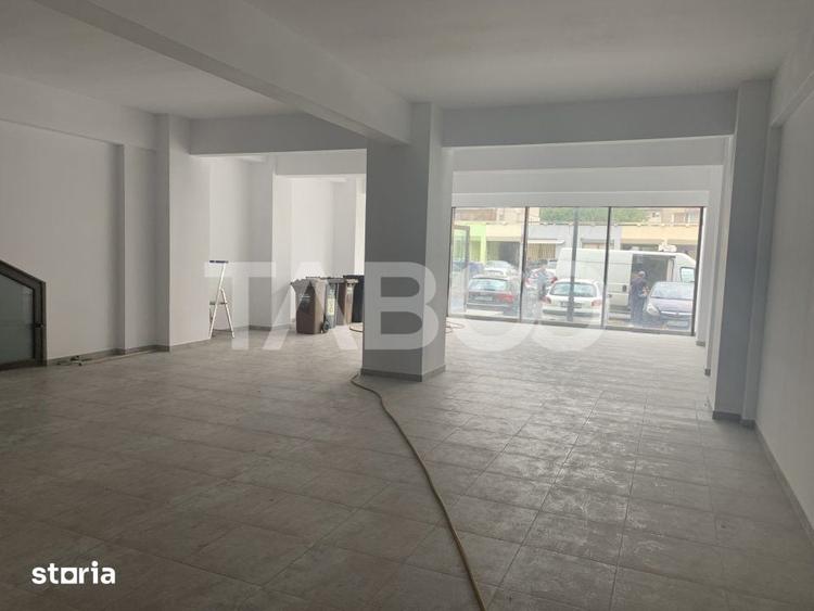 Spațiu comercial, de 600 mp, în Central