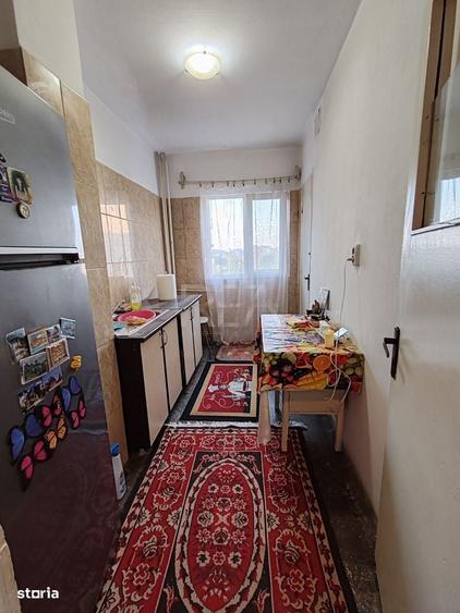 3 camere, decomandat, et 7/10, bloc din 1978/ Drumul Taberei - 9