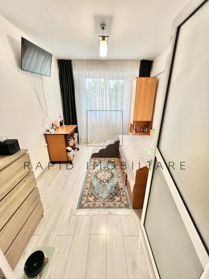 Apartament cu 4 camere decomandat în
