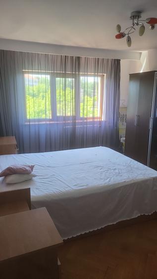 Vand apartament cu 3 camere vis a vis de Liceul Pedagogic - 5