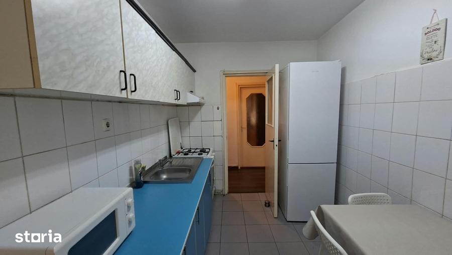 Apartament cu 3 camere în 7 Noiembrie