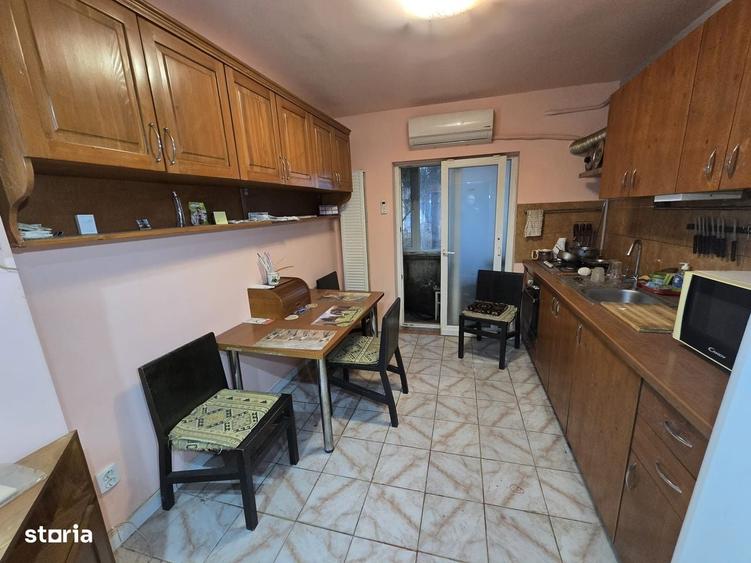Apartament cu 3 camere decomandat în Luncă