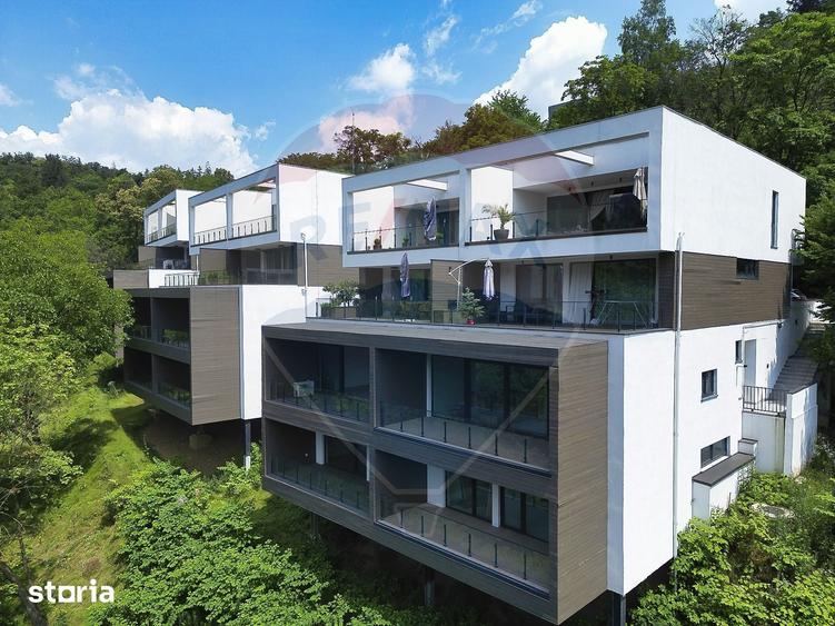 Apartament cu 3 camere în Schei