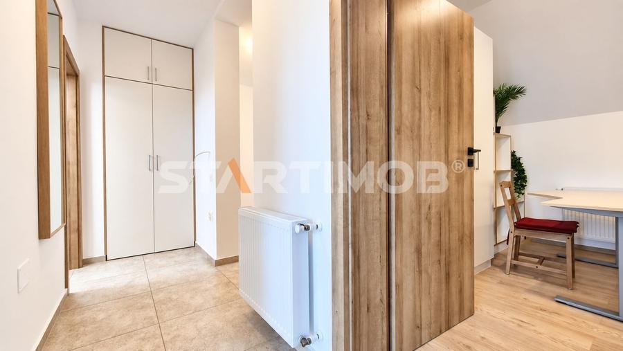 Apartament cu 2 camere decomandat, mobilat în Tractorul