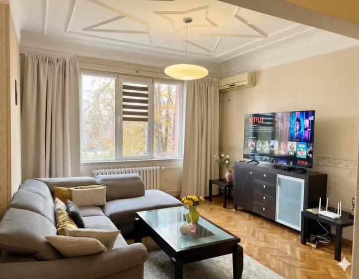 Apartament cu 3 camere decomandat în Dorobanți