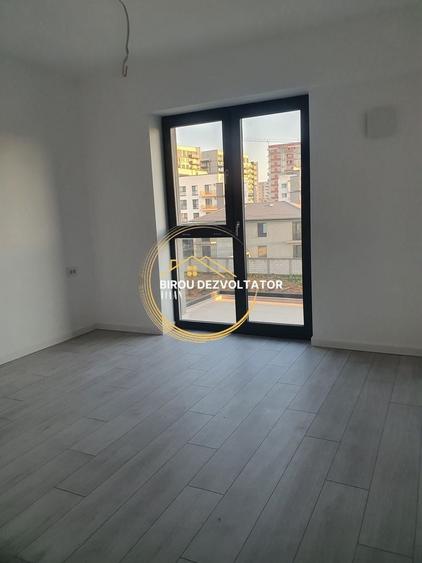 Apartament cu 3 camere decomandat în Theodor Pallady