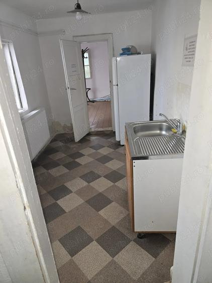 Casă cu 2 camere cu Teren 650 Mp în Central